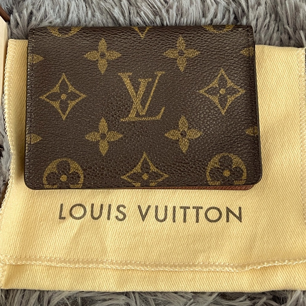 Authentic Louis Vuitton Card/ID case with dustbag & box